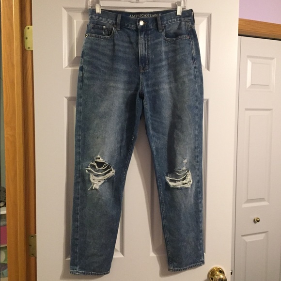 American Eagle Outfitters Denim - AE mom jeans